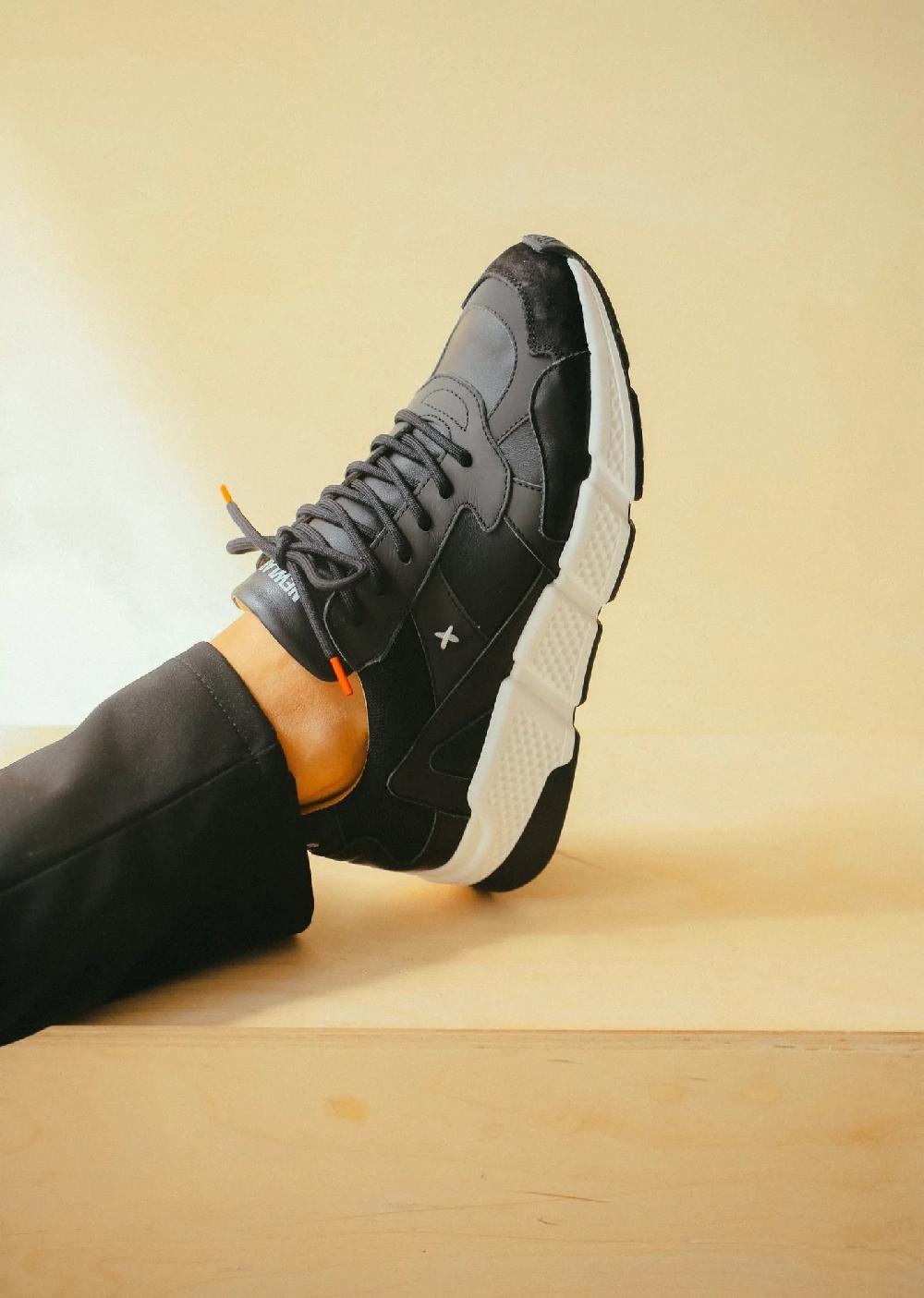 L'exception Baskets Racer Noir Newlab