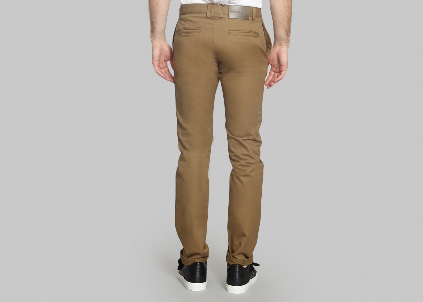 L'exception Chino Light Khaki The Faraday Project