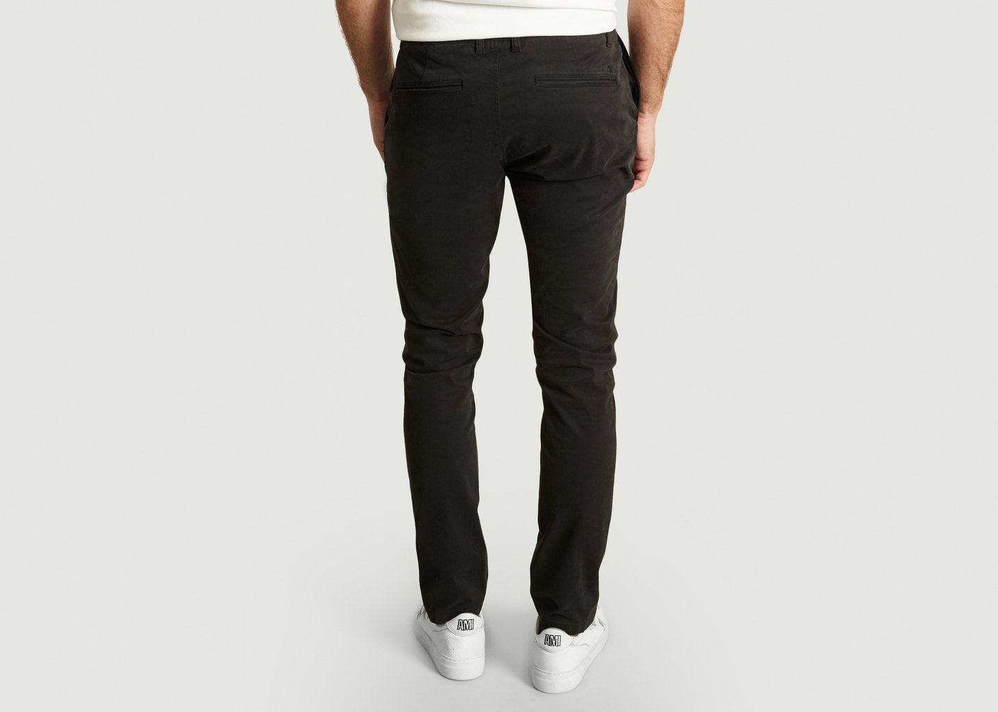 L'exception Chino Marco Noir No Nationality 07
