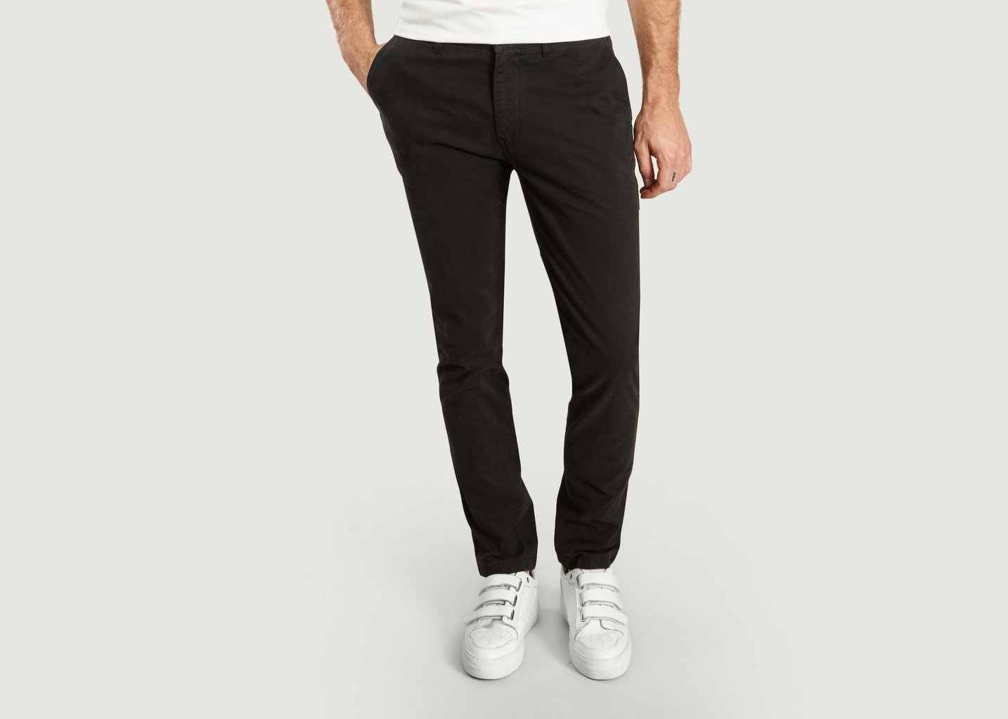l'exception Chino Marco Noir No Nationality 07