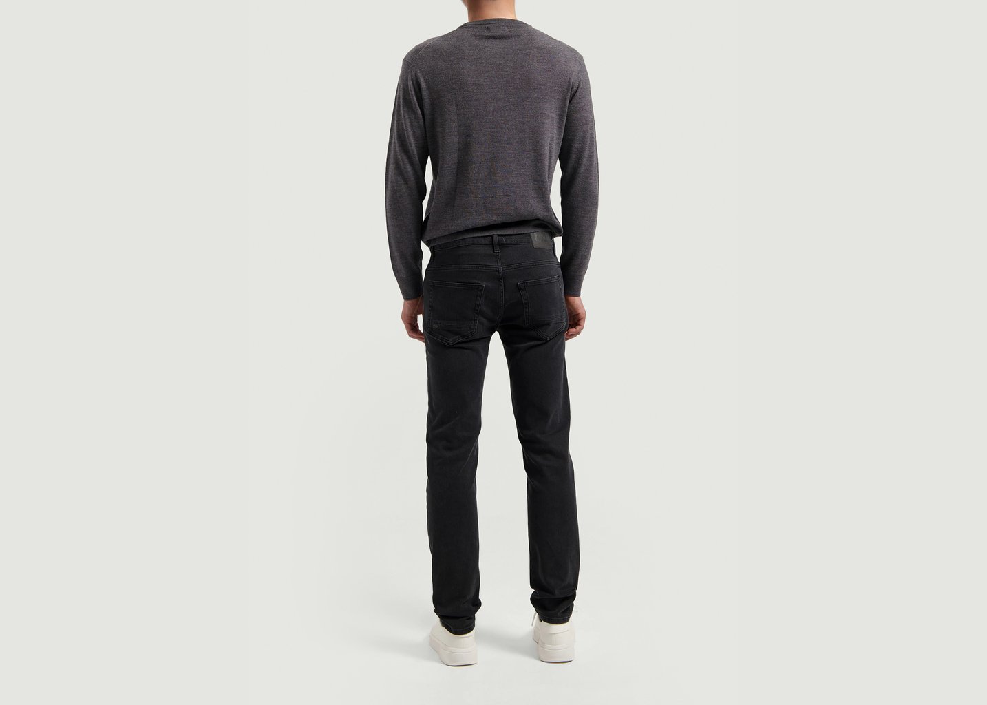 L'exception Jean Dunn Low Tapered Noir Mud Jeans