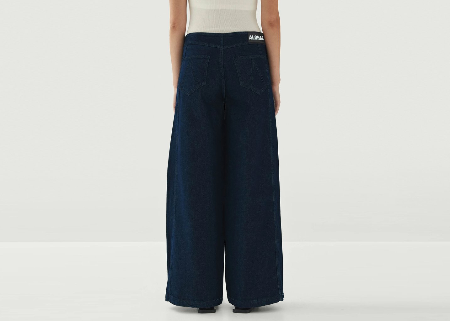 L'exception Jean Magda Indigo Alohas