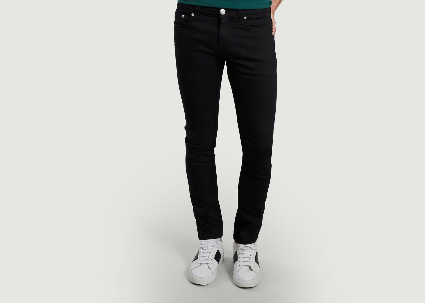 l'exception Jean teinté Slim Lassen Noir Mud Jeans