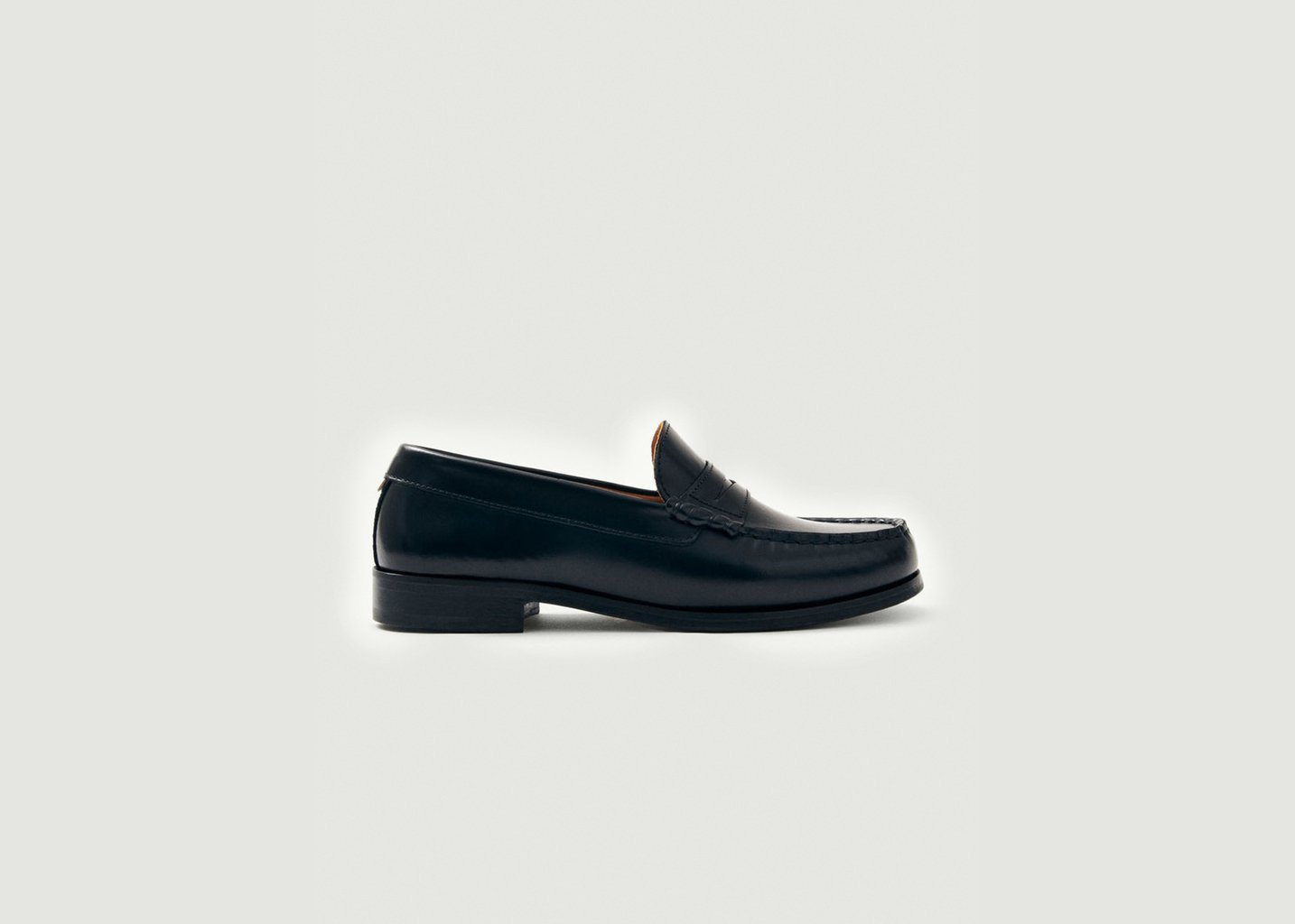 l'exception Mocassins en cuir à rivets Noir Alohas