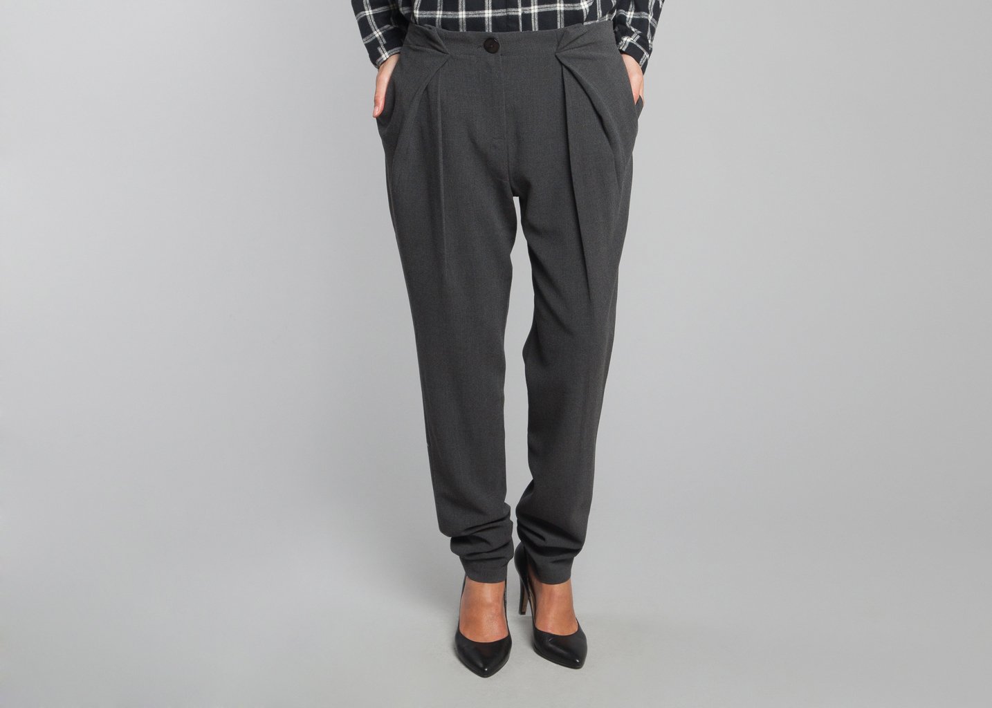 l'exception Pantalon Hostile Gris Raphaëlle H'Limi
