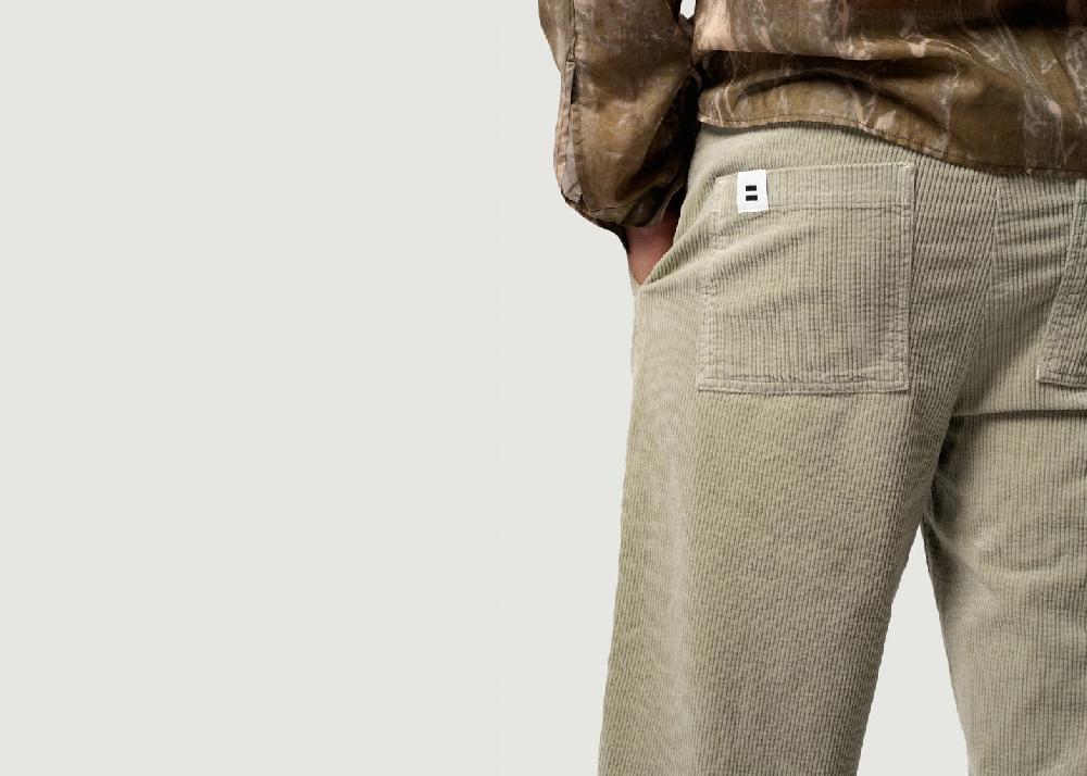 L'exception Pantalon Lazy Khaki Côtelé Paris