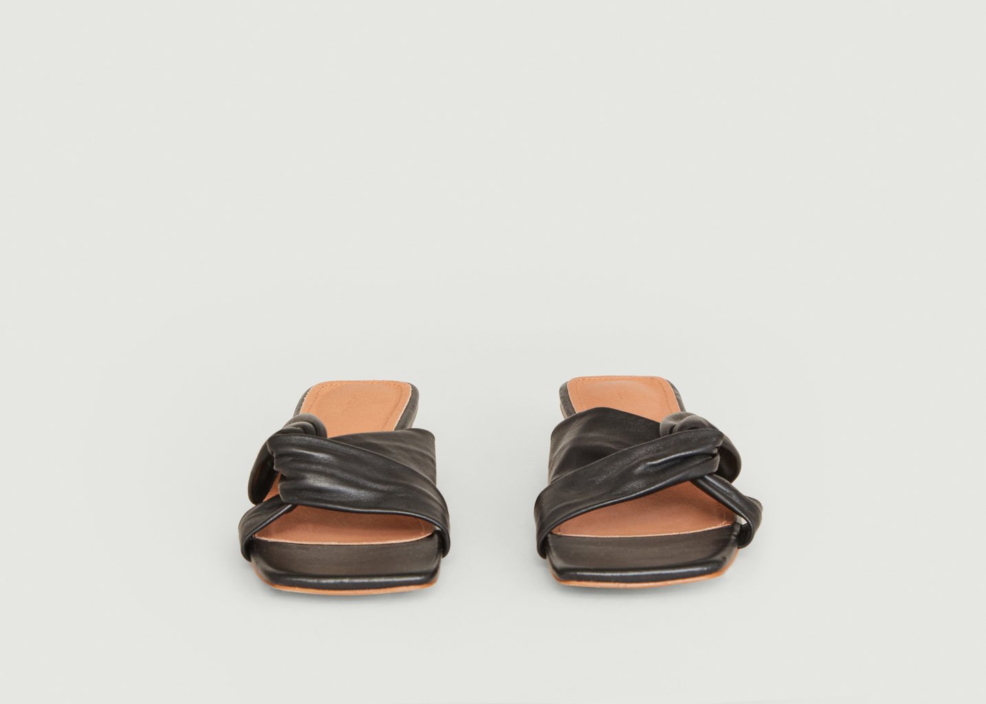 L'exception Sandales En Cuir Huma Noir Suncoo