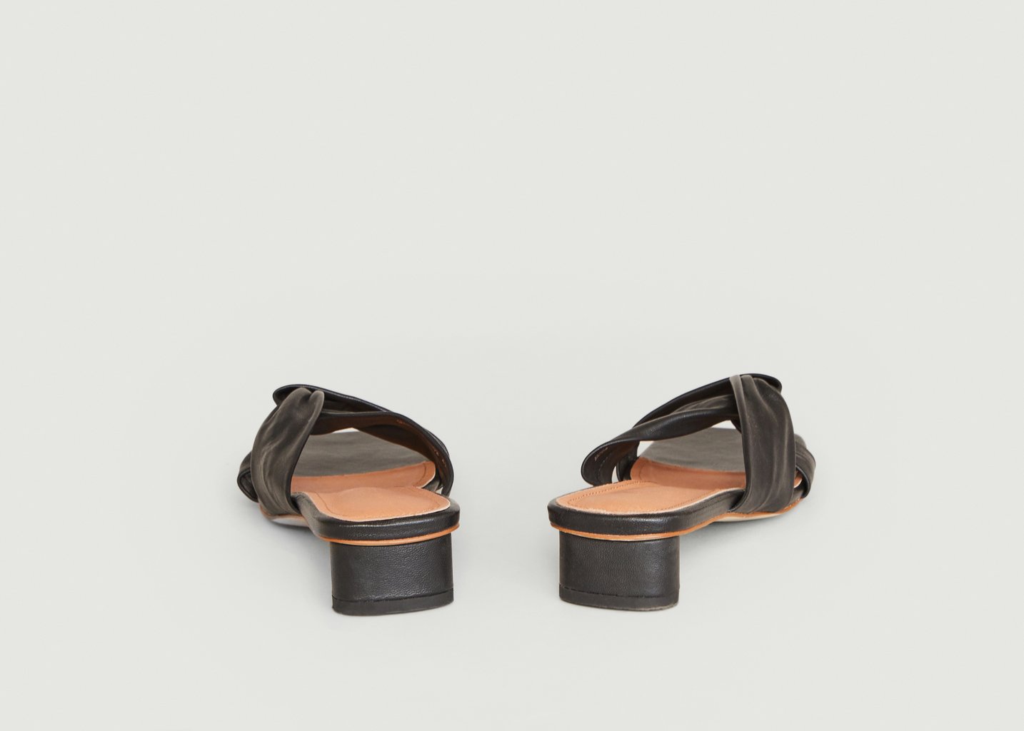 L'exception Sandales En Cuir Huma Noir Suncoo