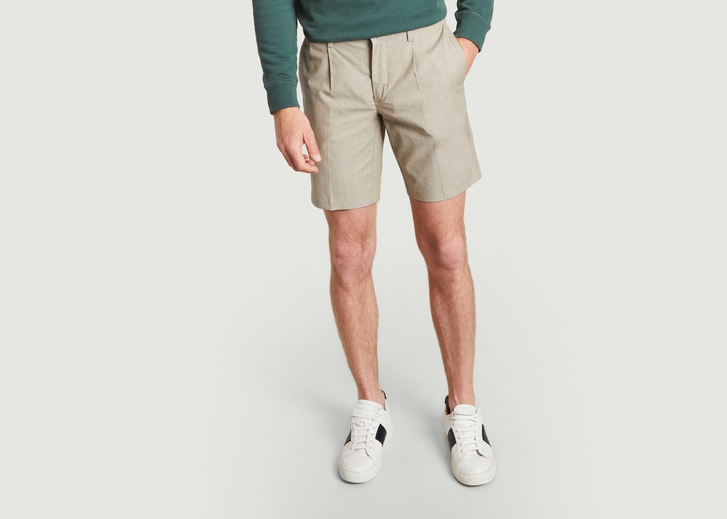 l'exception Short à Pinces Beige JagVi Rive Gauche