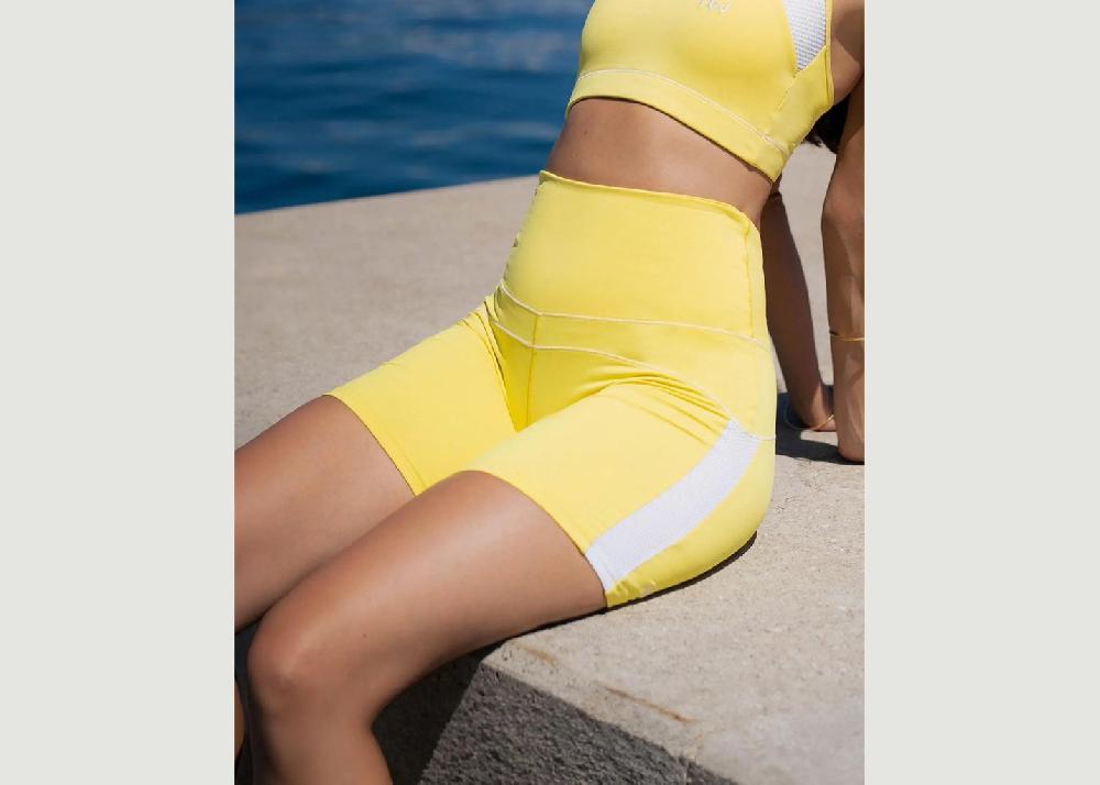 l'exception Short Light Jaune YUJ Paris