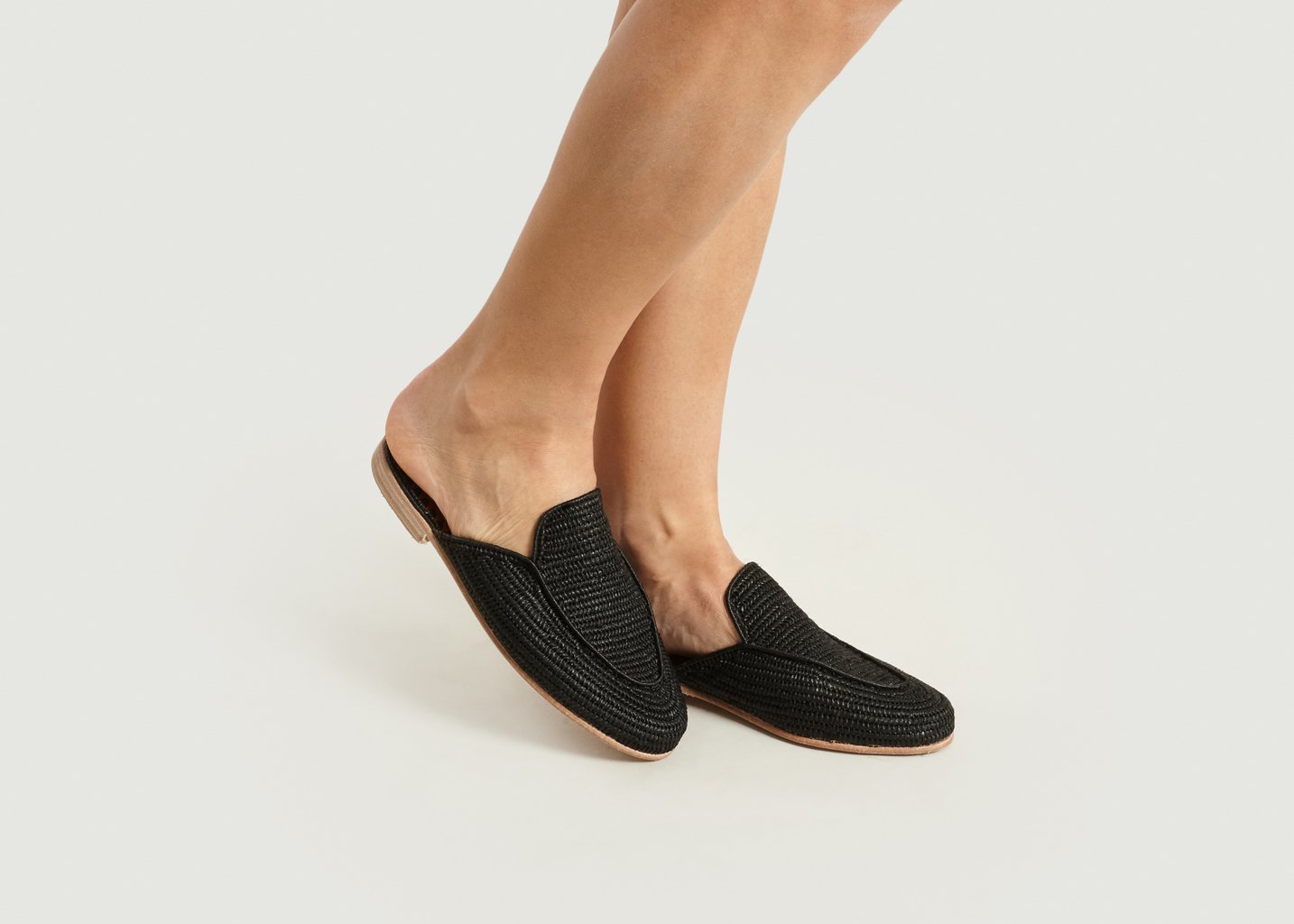 L'exception Slippers Marnie Noir Yvonne Waska