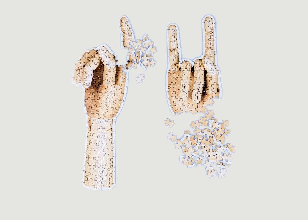 l'exception Slow Puzzle Hand Blanc Doiy Design