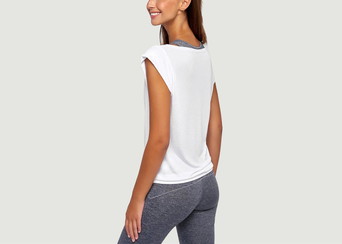 L'exception T Shirt De Yoga Softee Blanc YUJ Paris