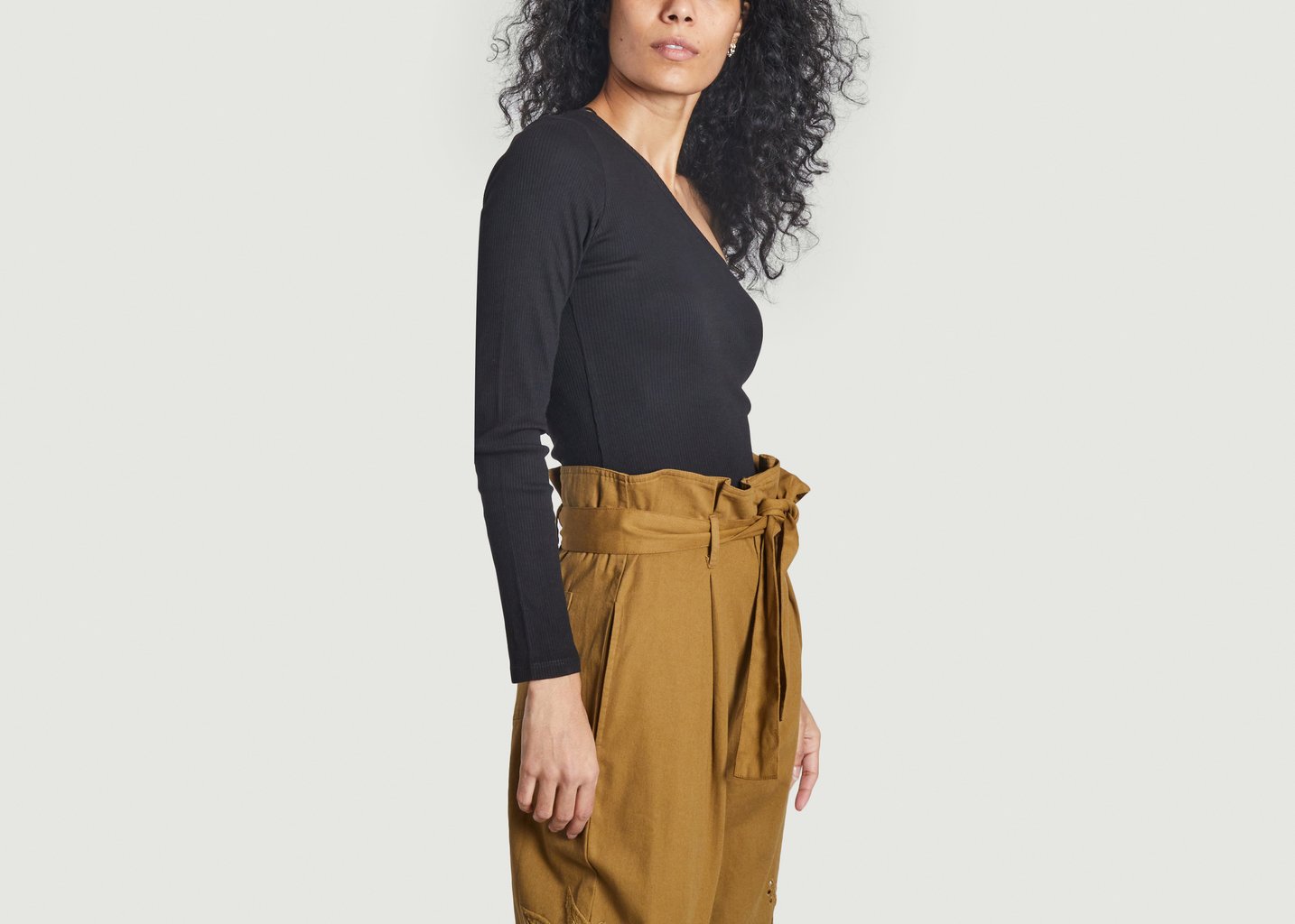 L'exception Top Magdalena Noir Thinking Mu