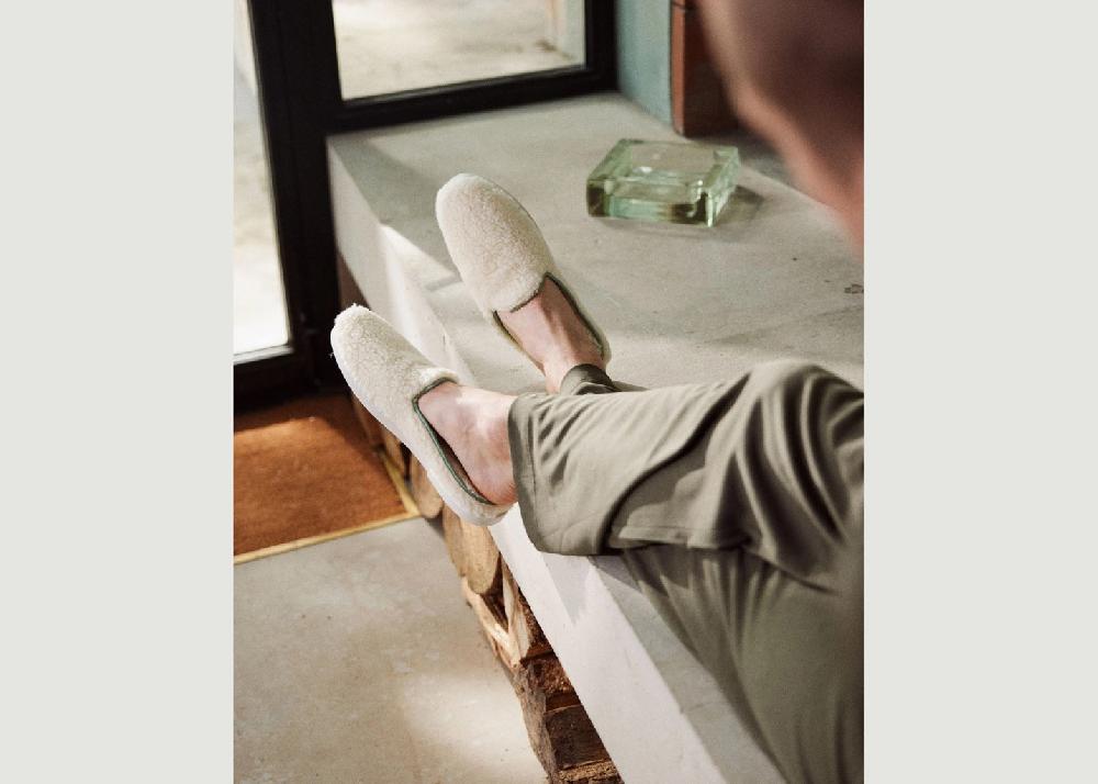 L'exception Mule Homme Bouclette De Laine Blanc Angarde