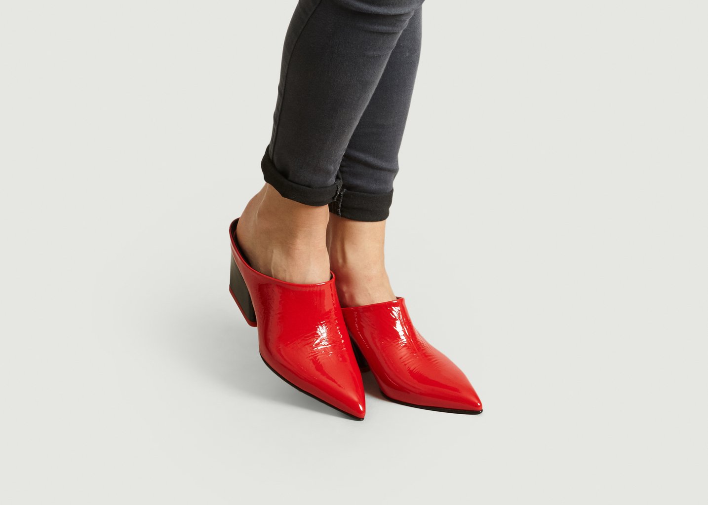 L'exception Mules En Cuir A Talons Elin Rouge Aeyde