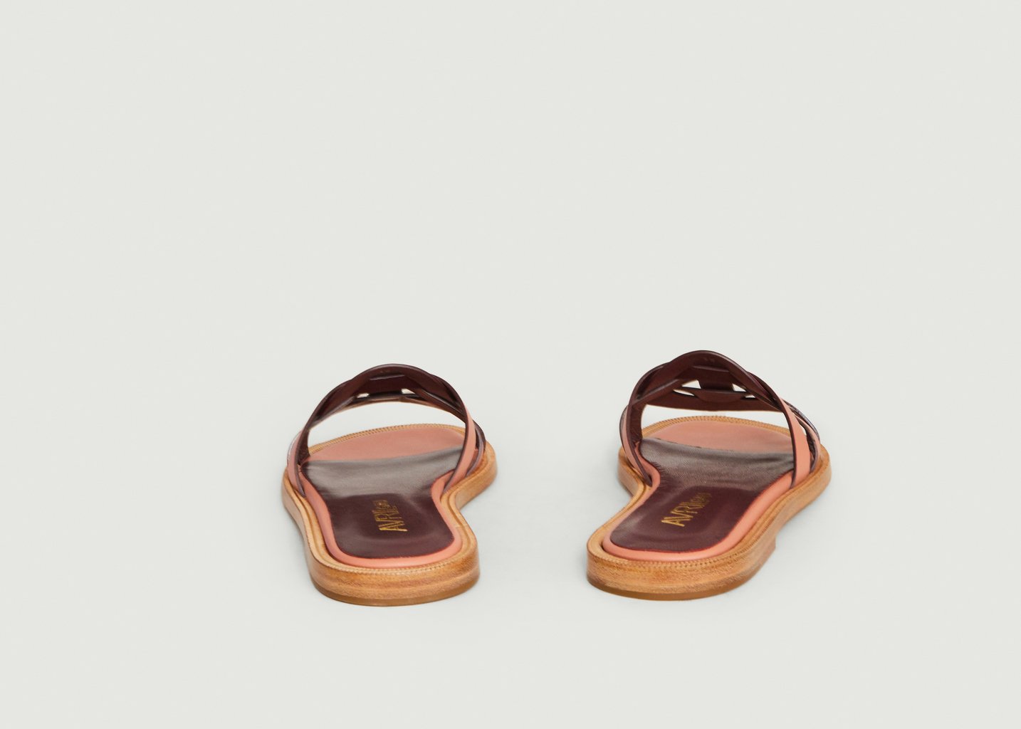 L'exception Mules Plates En Cuir Toros Rose Pâle Avril Gau