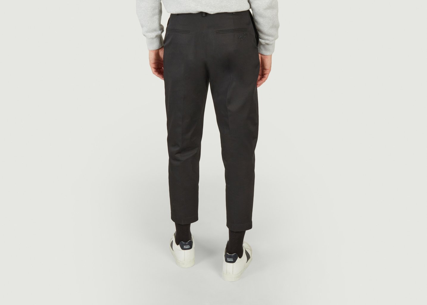 L'exception Pantalon Chino Carotte Noir Maison Kitsuné