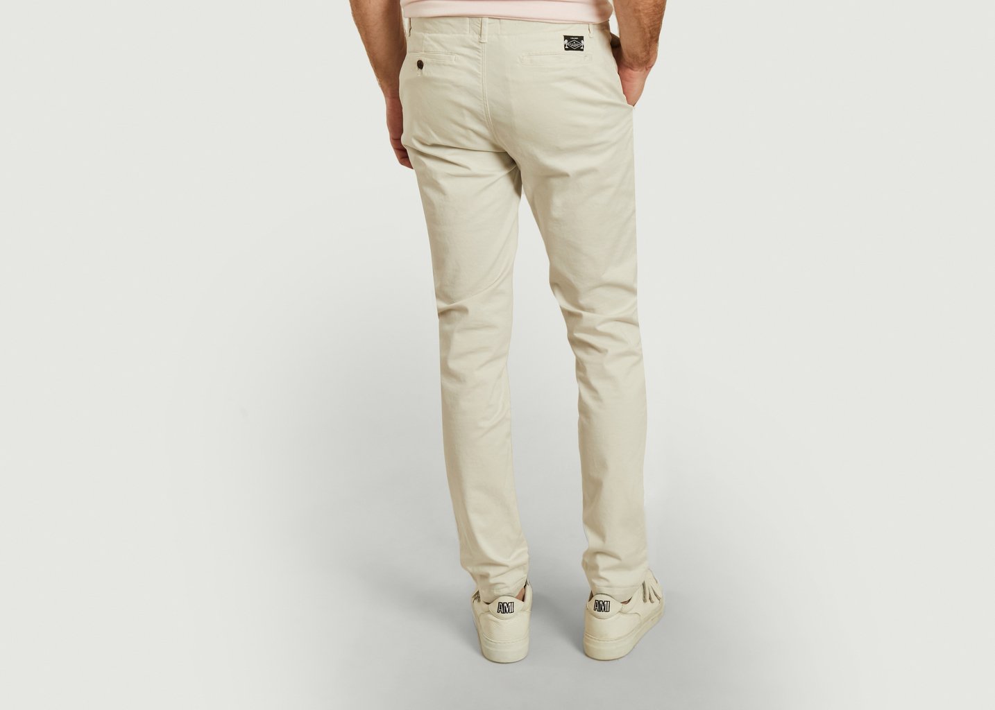 L'exception Pantalon Chino Classique Blanc Cuisse De Grenouille