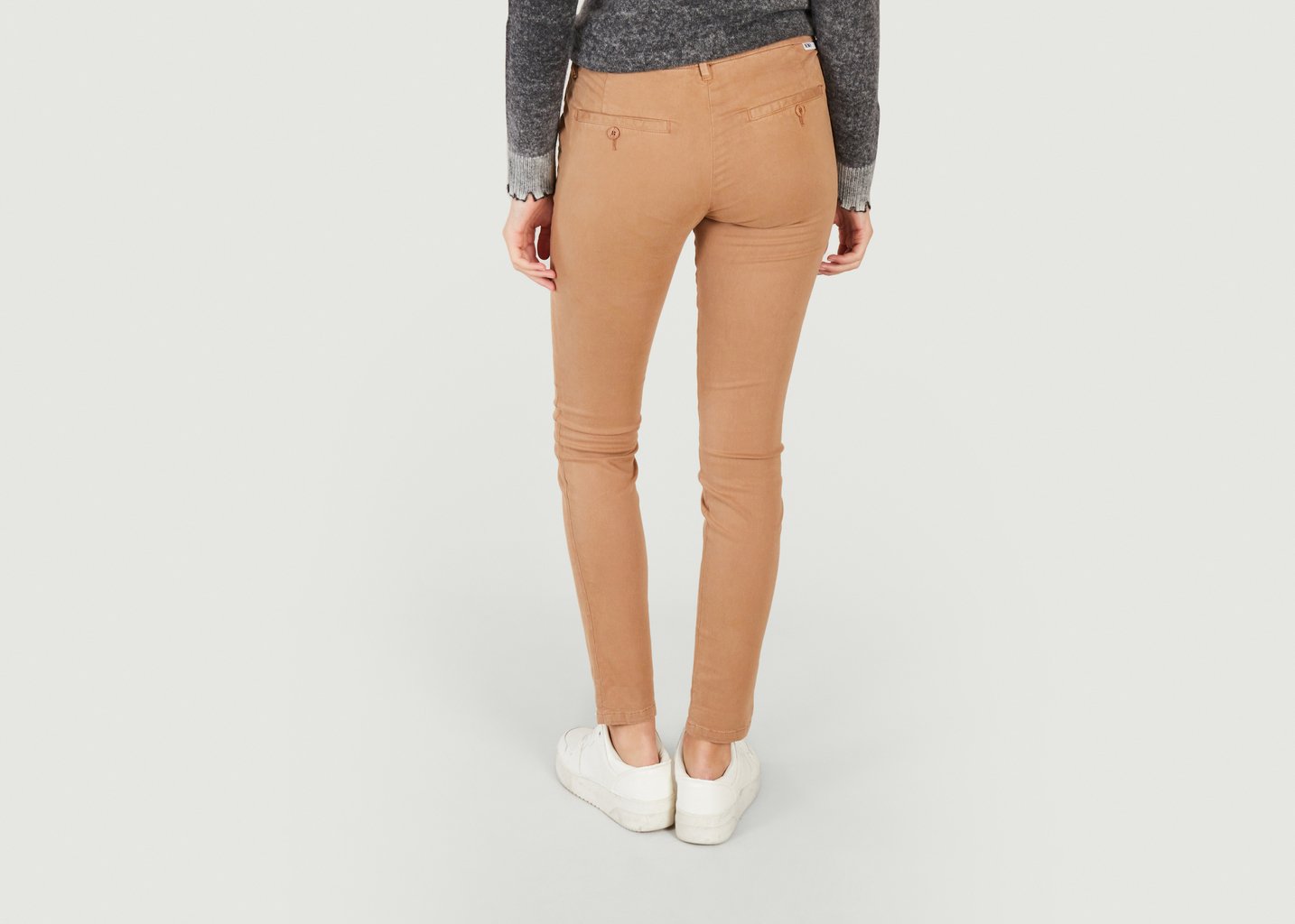 L'exception Pantalon Chino Coupe Ajustée Sandy Basic Camel Reiko