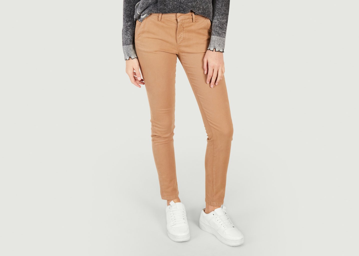 l'exception Pantalon chino coupe ajustée Sandy Basic Camel Reiko