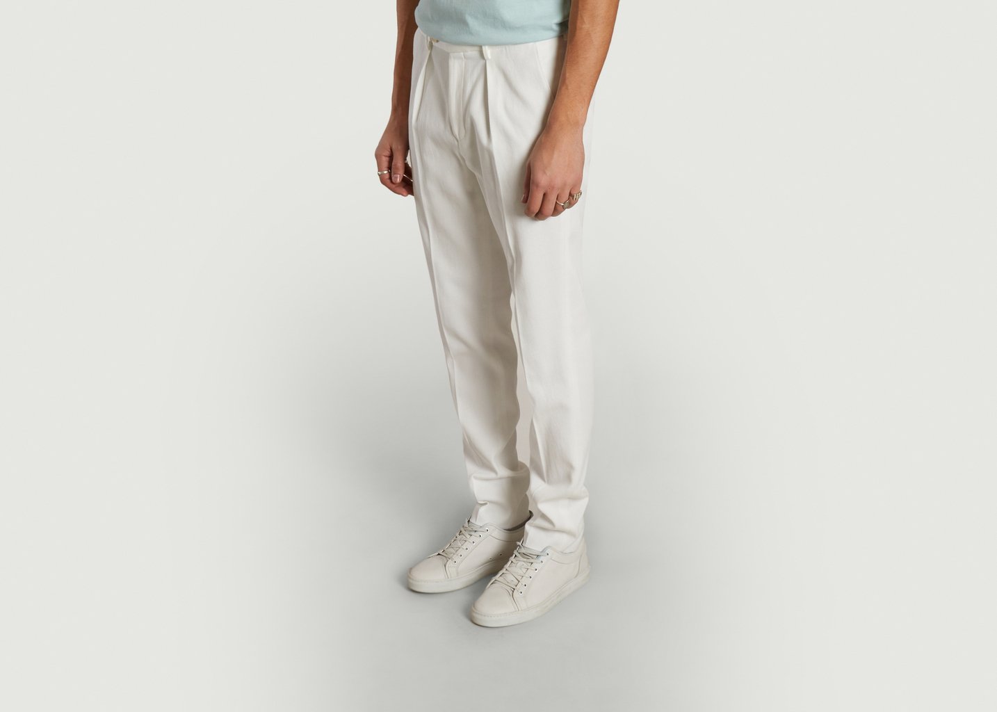 L'exception Pantalon Chino En Coton Blanc The Chino Revived