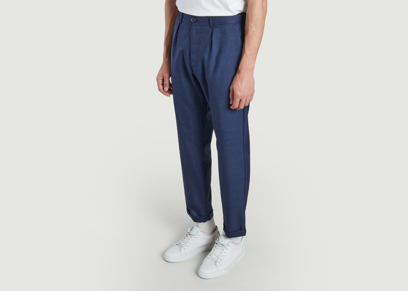 L'exception Pantalon Coupe Carotte En Laine Vierge Sienna Bleu Marine Noyoco