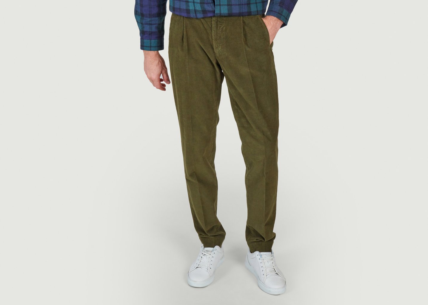l'exception Pantalon en velours côtelé coupe tapered à plis Vert Foncé Incotex
