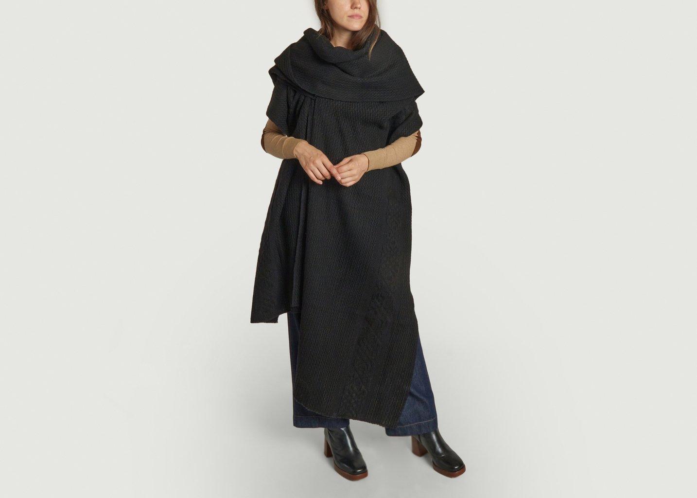 l'exception Poncho manto de luz Noir Adriana Santacruz
