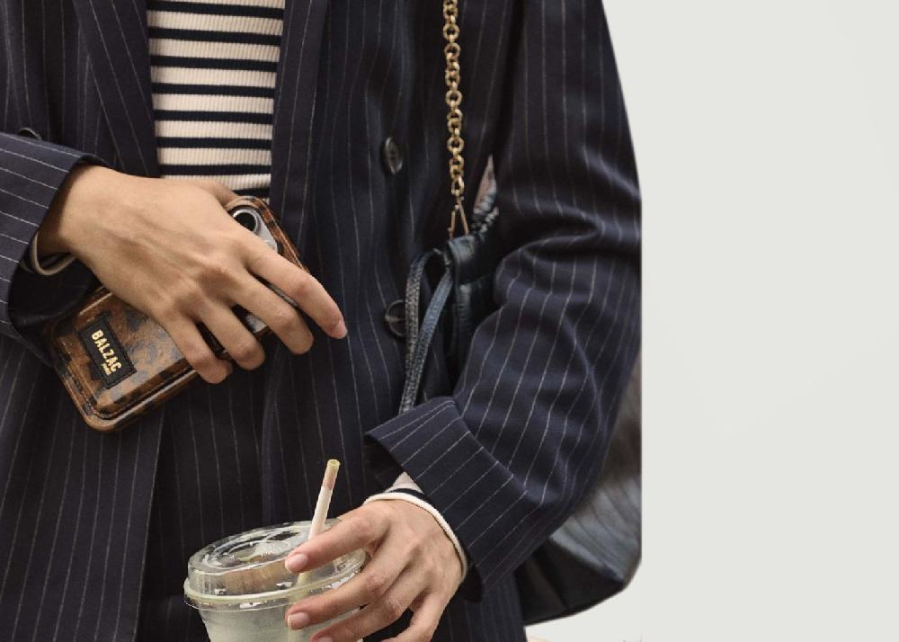 L'exception Porte Cartes Magnétique Cheetah Cappuccino Multicolore Native Union