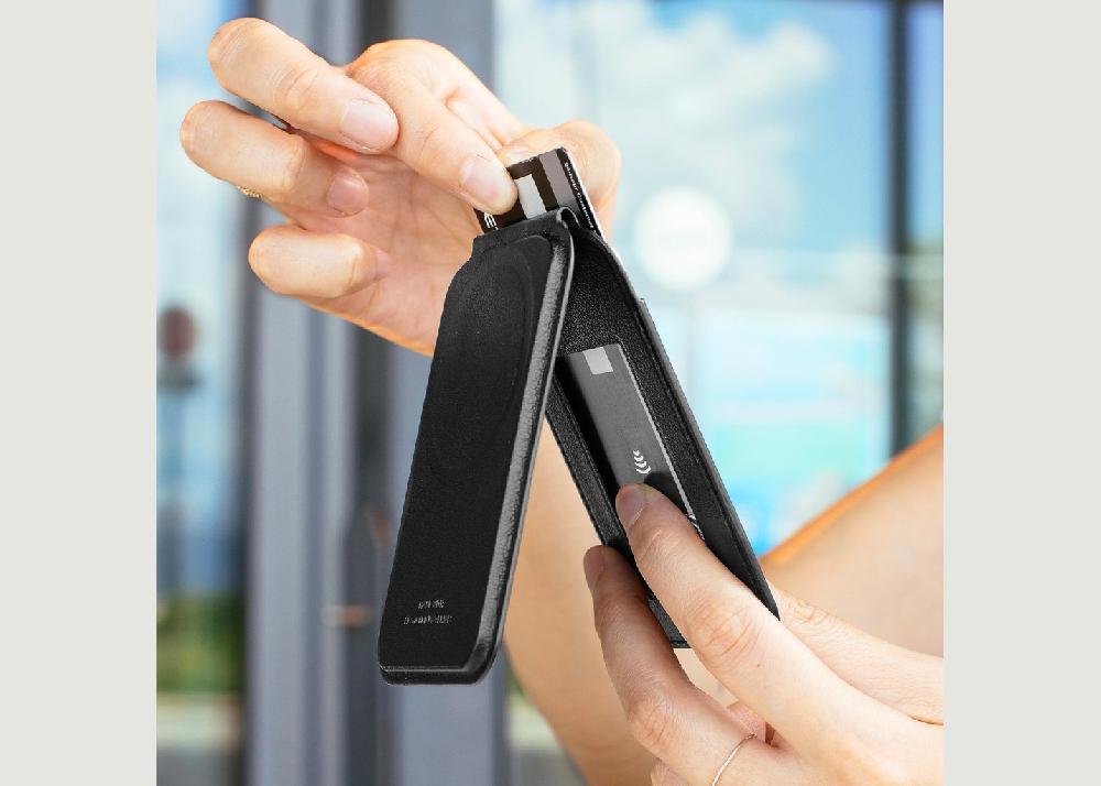 L'exception Portefeuille Actif Stand Noir Native Union