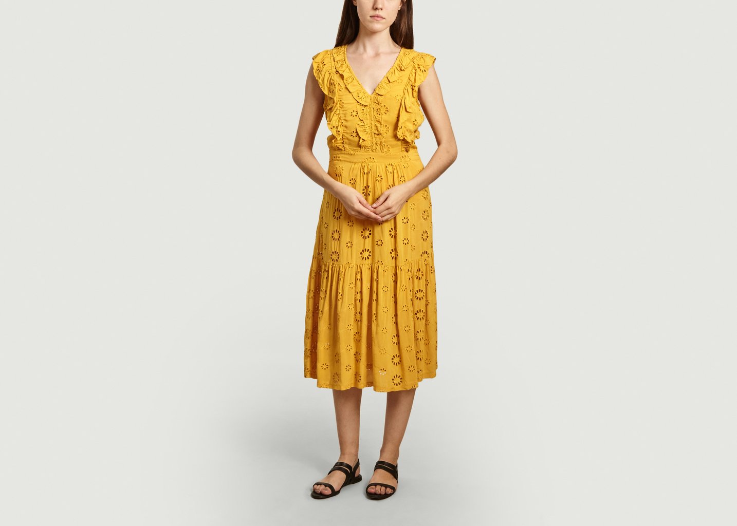 L'exception Robe En Broderie Anglaise Racontable Safran La Petite Française