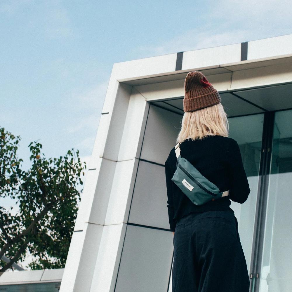 L'exception Sac Banane W.F.A Pouc Vert Bouteille Native Union