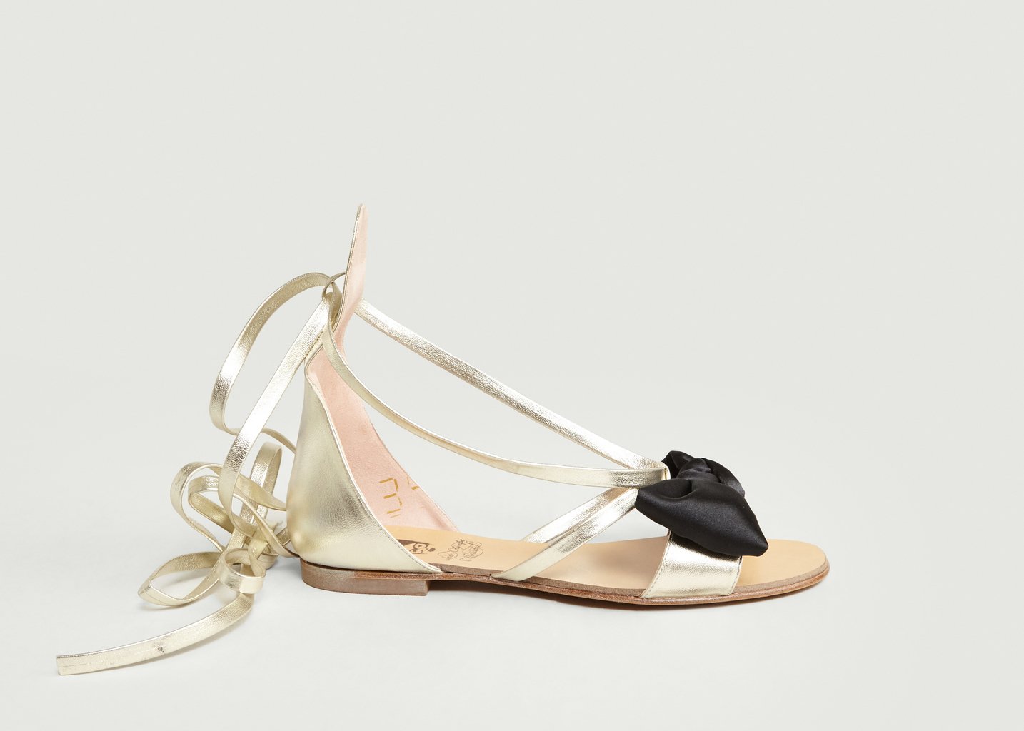 L'exception Sandales Avec Un Nœud En Satin Or Ines Olympe Mercadal