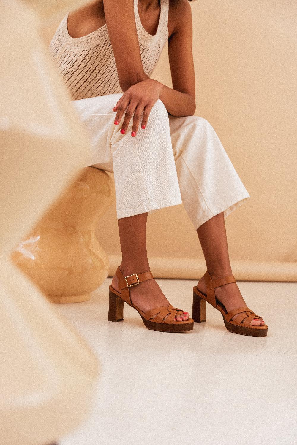L'exception Sandales En Cuir à Plateforme Jimena Camel Bobbies Paris