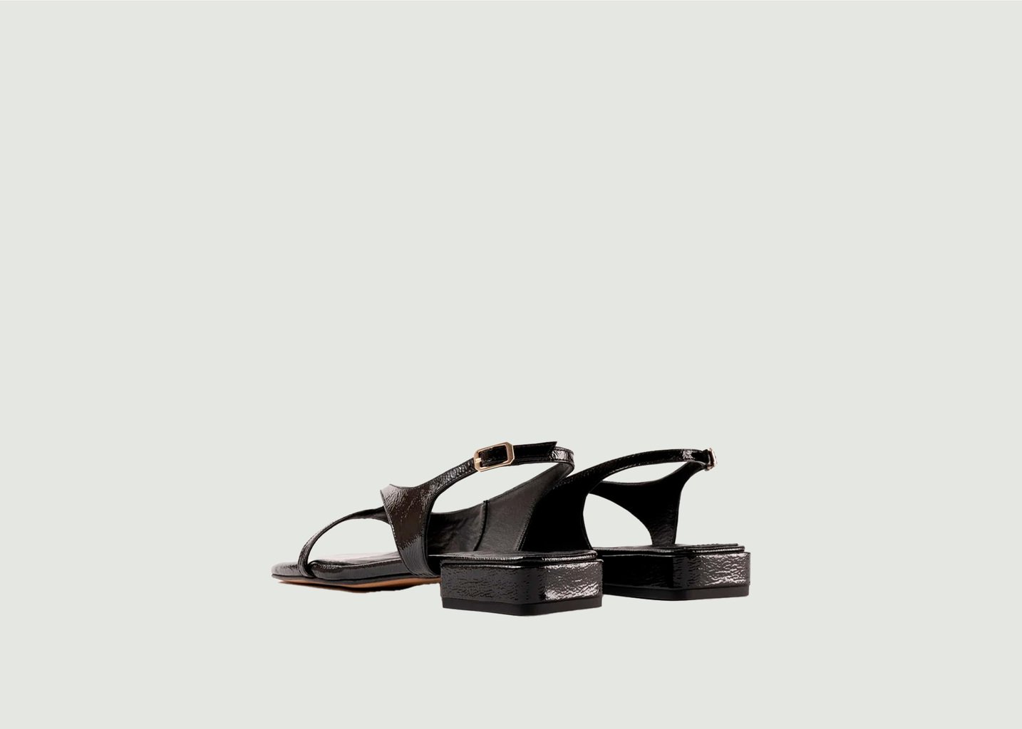 L'exception Sandales Plates En Cuir Verni Froissé Lisa Noir Souliers Martinez
