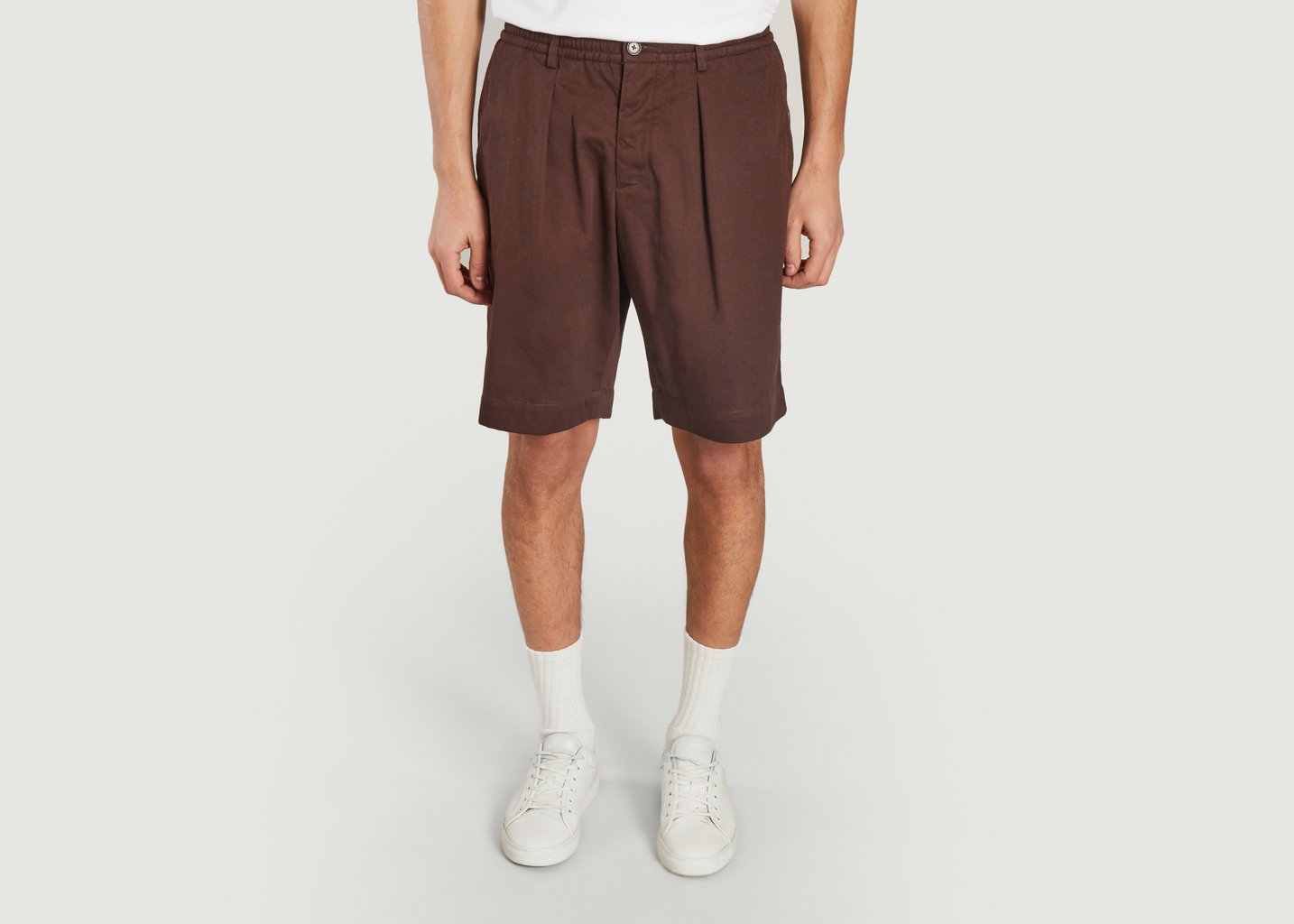 l'exception Short Pleated Track Marron Universal Works