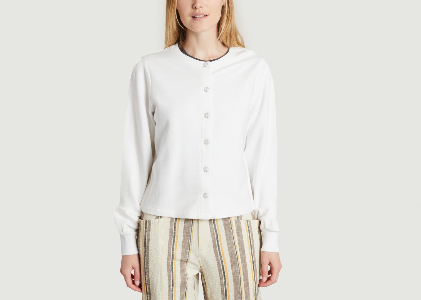 l'exception Sweatshirt boutonné Sensas Plainy Blanc Leon & Harper