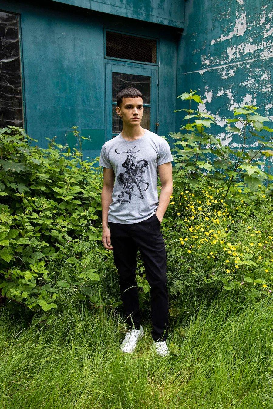 L'exception T Shirt Imprimé Le Messager Gris Misericordia
