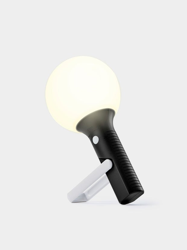 lexon Lampe d'extérieure LED Bolla+ par Claudio Gatto