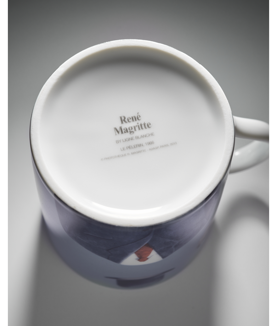 ligne blanche paris MAGRITTE Mug en porcelaine ”Pèlerin” Beige ligne blanche paris MAGRITTE Mug en porcelaine ”Pèlerin” Beige