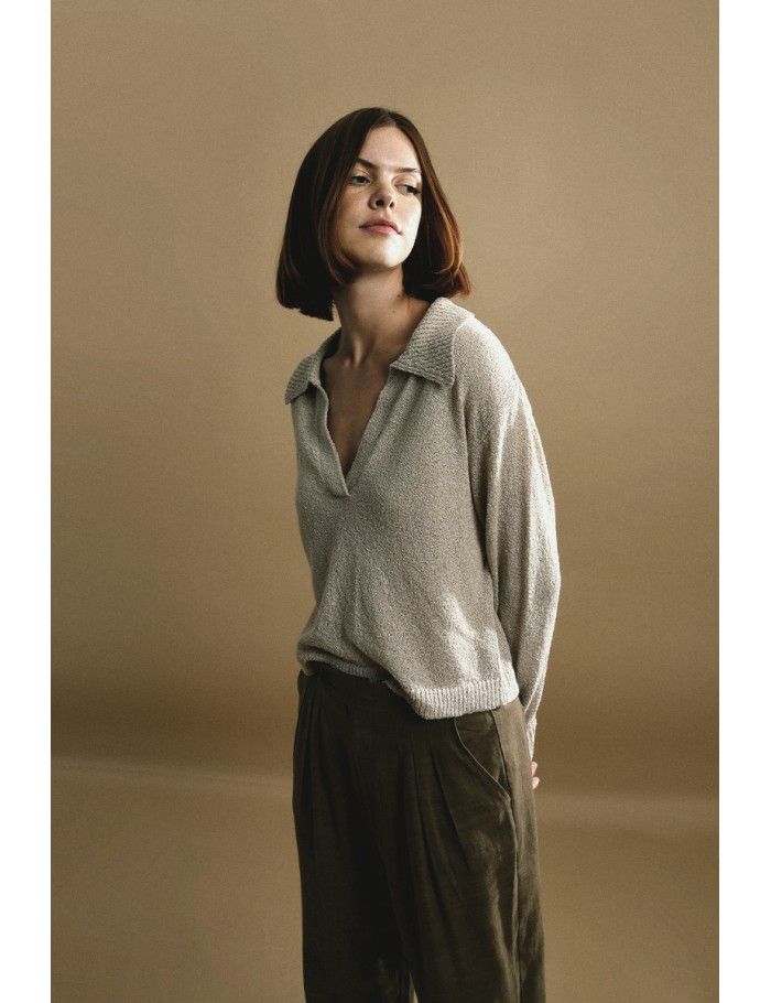 lili sidonio x molly bracken Pull souple col V à revers BEIGE