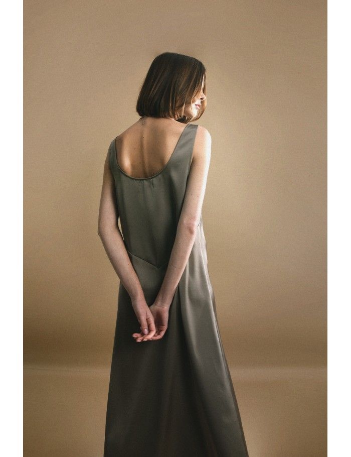 Lili Sidonio X Molly Bracken Robe Satinée Col V KAKI