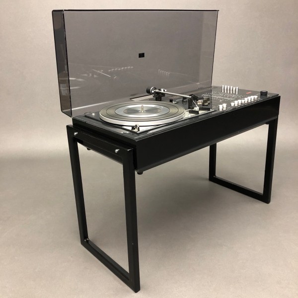 Linea Due Ensemble Chaine Wega 3203 FET Et Une Paire D’enceintes Grundig Audiorama 7000