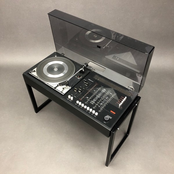 Linea Due Ensemble Chaine Wega 3203 FET Et Une Paire D’enceintes Grundig Audiorama 7000