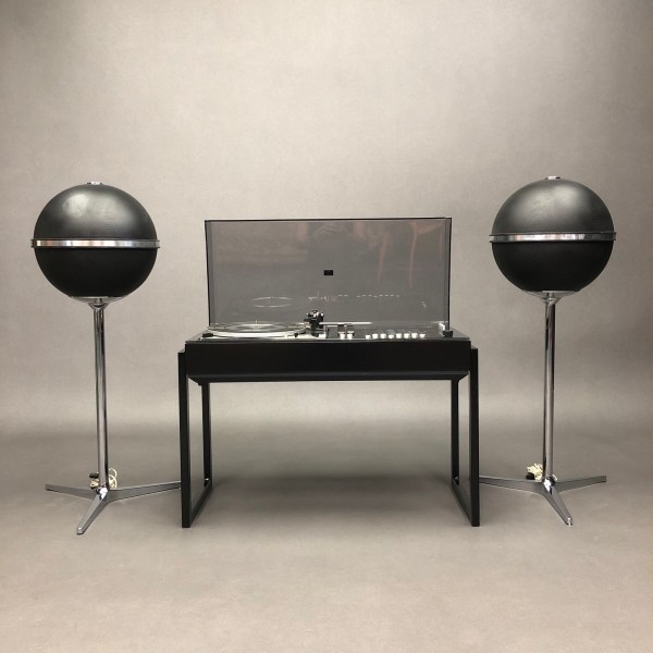 linea due Ensemble Chaine Wega 3203 FET et une paire d’enceintes Grundig Audiorama 7000