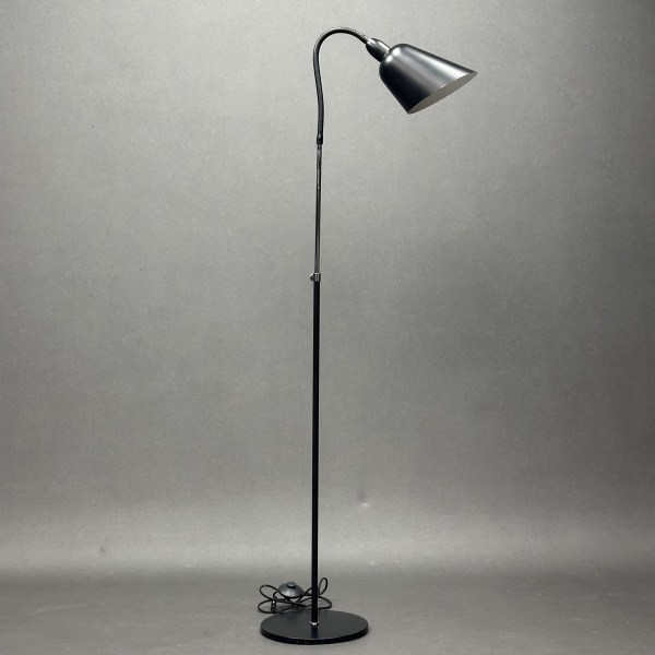 linea due Lampadaire Bellevue AJ7 Arne Jacobsen &Tradition