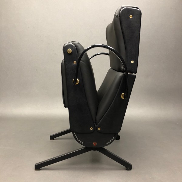 Linea Due Fauteuil P40 Cuir Osvaldo Borsani Tecno