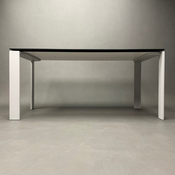 linea due Table Four Ferruccio Laviani Kartell