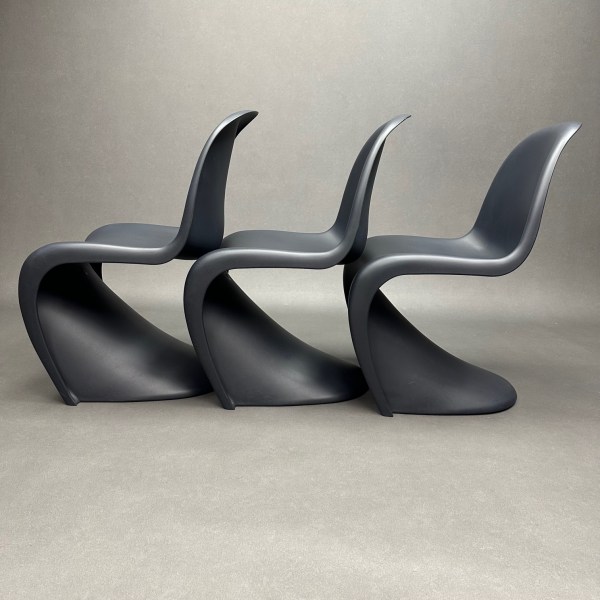 linea due Lot de 3 Chaises noires Panton Chair Verner Panton Vitra
